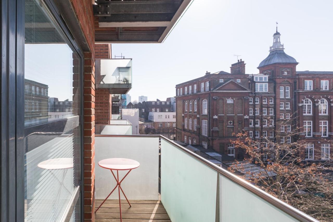 Luxury 2-Bed Flat Parking And Close To The Tube Londen Buitenkant foto
