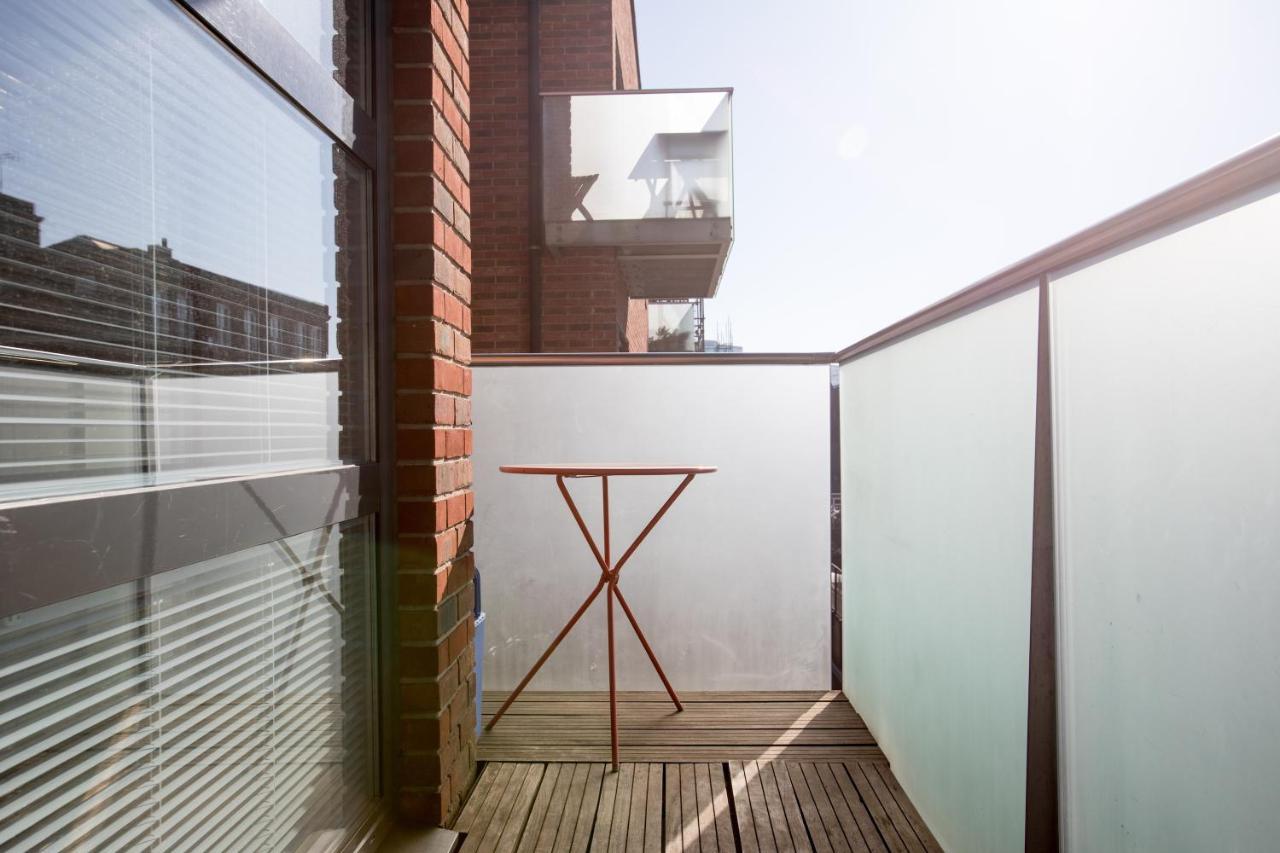 Luxury 2-Bed Flat Parking And Close To The Tube Londen Buitenkant foto