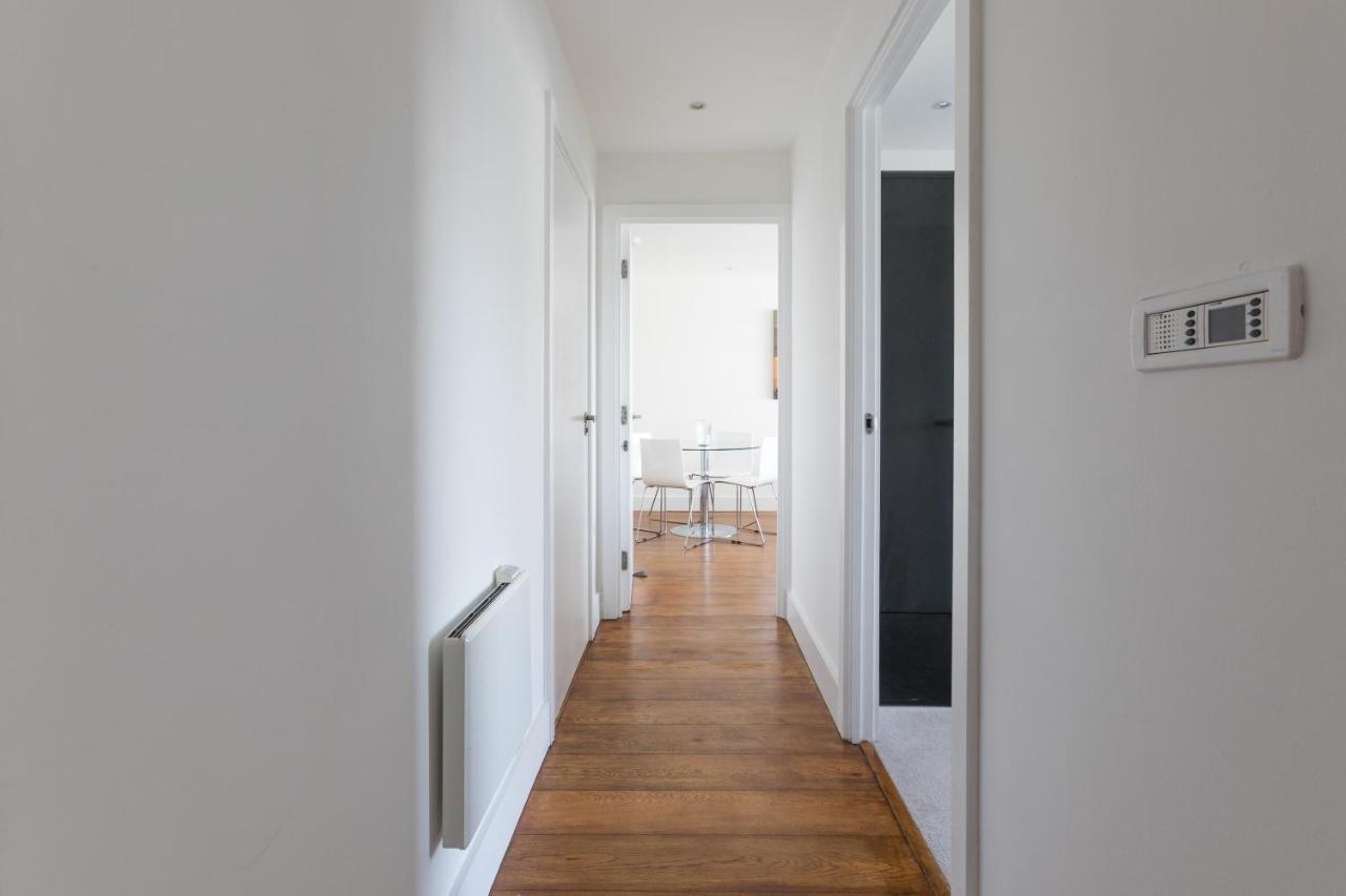 Luxury 2-Bed Flat Parking And Close To The Tube Londen Buitenkant foto